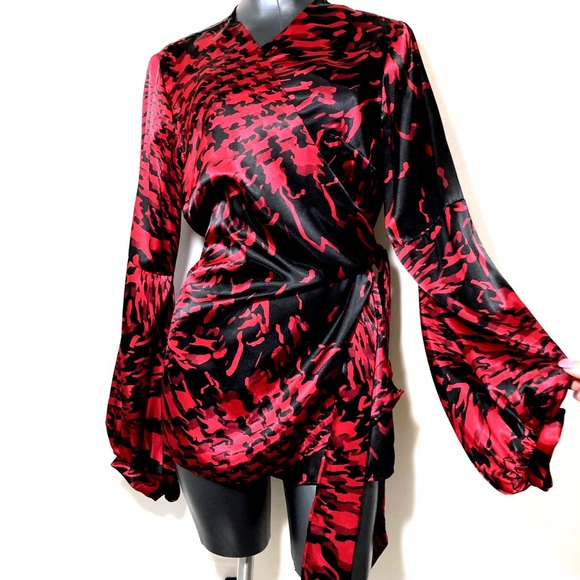 Lane Bryant Tops - Lane Bryant Sexy Bell Sleeve Kimono Robe Pattern